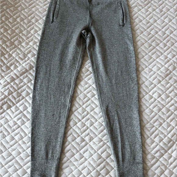 Lululemon Engineered Warmth Gray Joggers - Picture 5 of 10